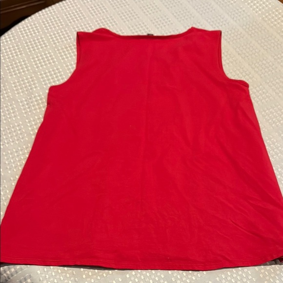 Red Sleeveless Top - Picture 12 of 12